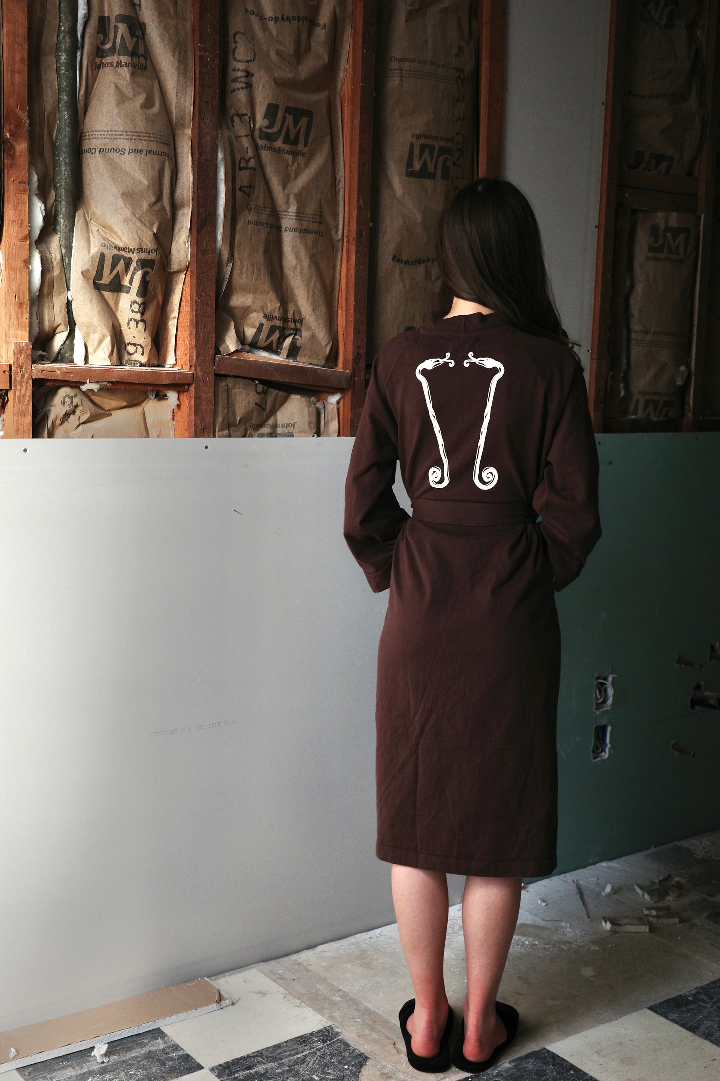 Las Ramblas Robe in Chocolate